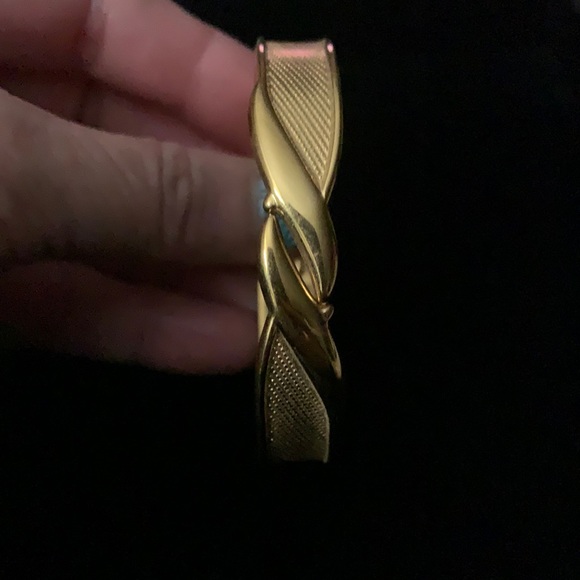 Vintage Monet Bracelet - Picture 4 of 8